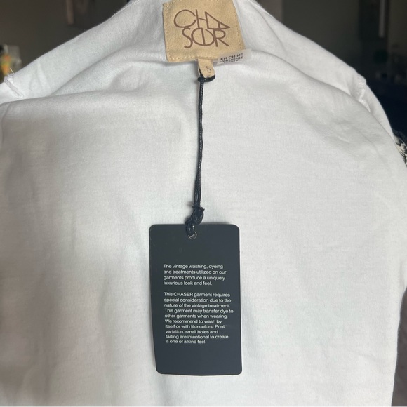 Chaser women’s button up shirt size S NWT - Picture 6 of 7